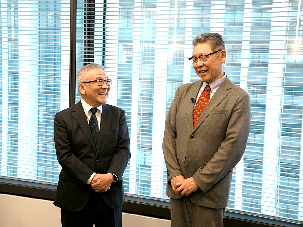 武田産業株式会社 取締役会長 武田 英世氏、新生事業承継株式会社 営業推進役 西田 智昭氏