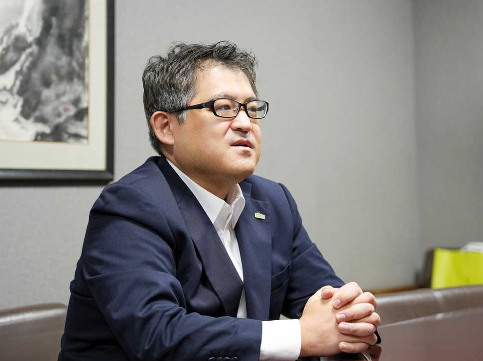 株式会社山装 代表取締役の山田さんの印象を振り返る杉川氏