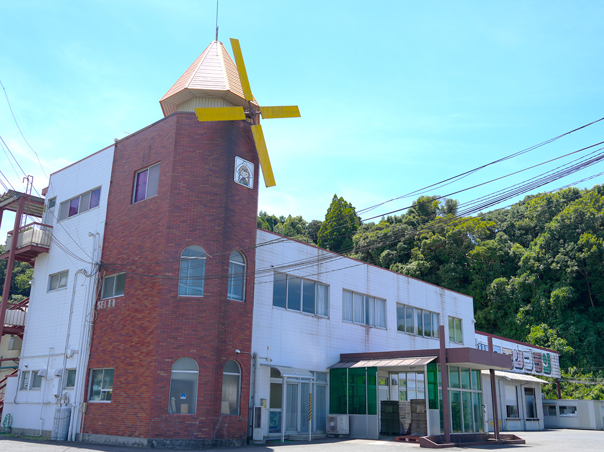 佐賀県小城市にある竹下製菓の自社工場