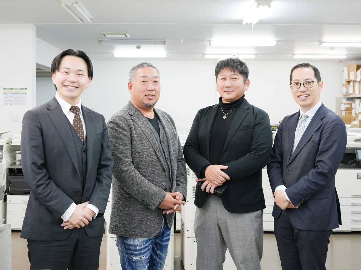 サポートリンク株式会社 代表取締役社長(現 顧問) 宮田 崇伸氏 取締役副社長(現 代表取締役社長) 徳森 英治氏