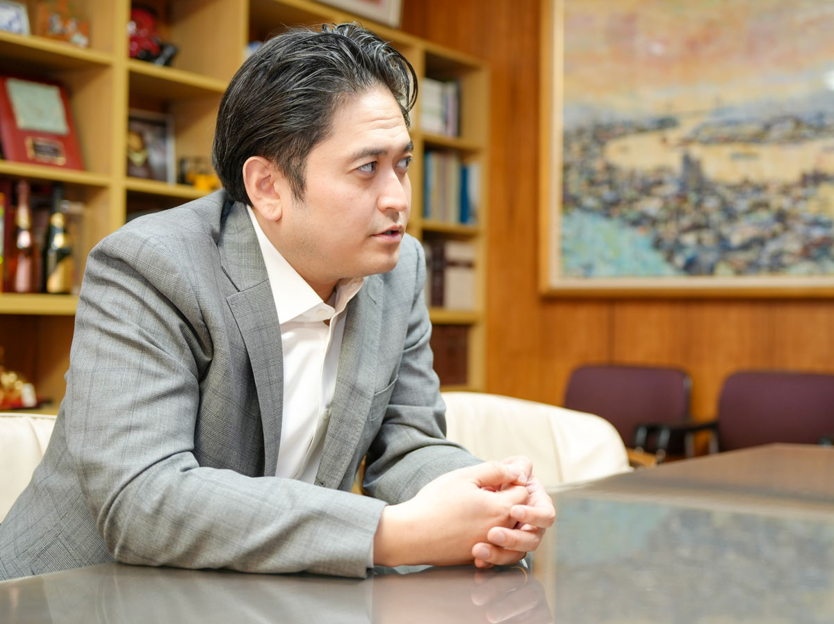 今後の成長戦略について語る松本氏