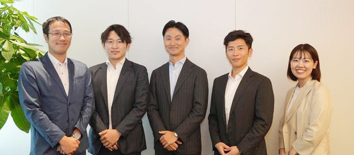 Lキャタルトン・ジャパン合同会社 マネージングディレクター 山口 龍平氏、Lキャタルトン・ジャパン合同会社 バイスプレジデント 本町 知貴氏、Lキャタルトン・ジャパン合同会社 シニアアソシエイト 児玉 隼平氏、ストライク板東 伊吹、ストライク吉田 里穂