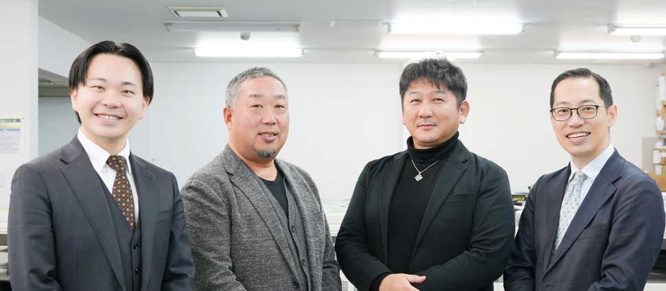サポートリンク株式会社 代表取締役社長（現 顧問） 宮田 崇伸氏 取締役副社長（現 代表取締役社長） 徳森 英治氏