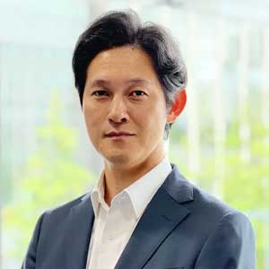ストライク小林