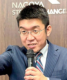 山田 純史 氏