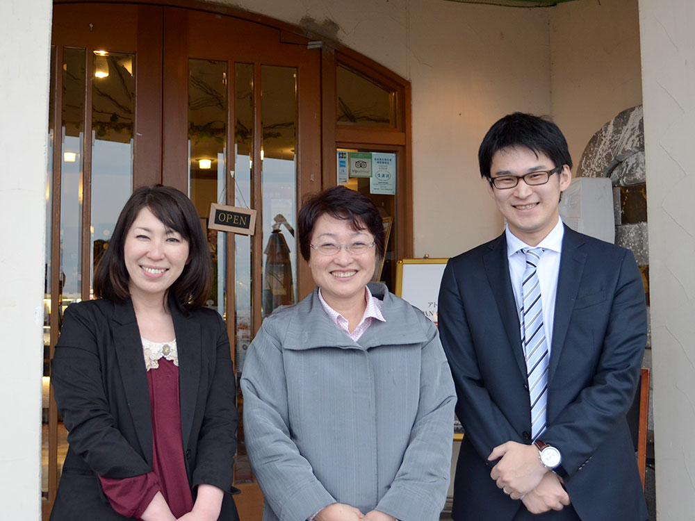 株式会社アトリエ・ド・フロマージュ高橋新社長、松岡会長、ストライクの服部
