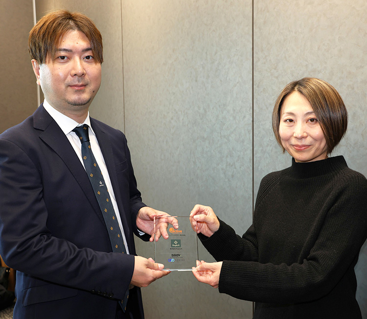 インタビューイメージ 有限会社サンダイ 株式会社PeopleX 代表取締役CEO 橘 大地 氏、アクティブ・コネクター株式会社 代表取締役 松本 麻美 氏
